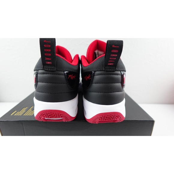 Air Jordan Max Aura 6 Bred Men 8 Nike FQ8298-006 Brand New Tiny Flaw